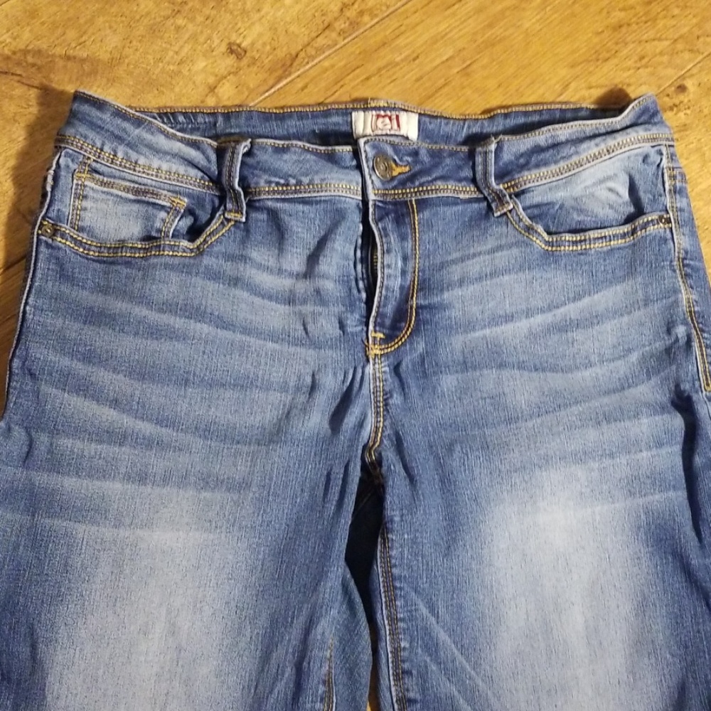 Jeans - Picture 4 of 5